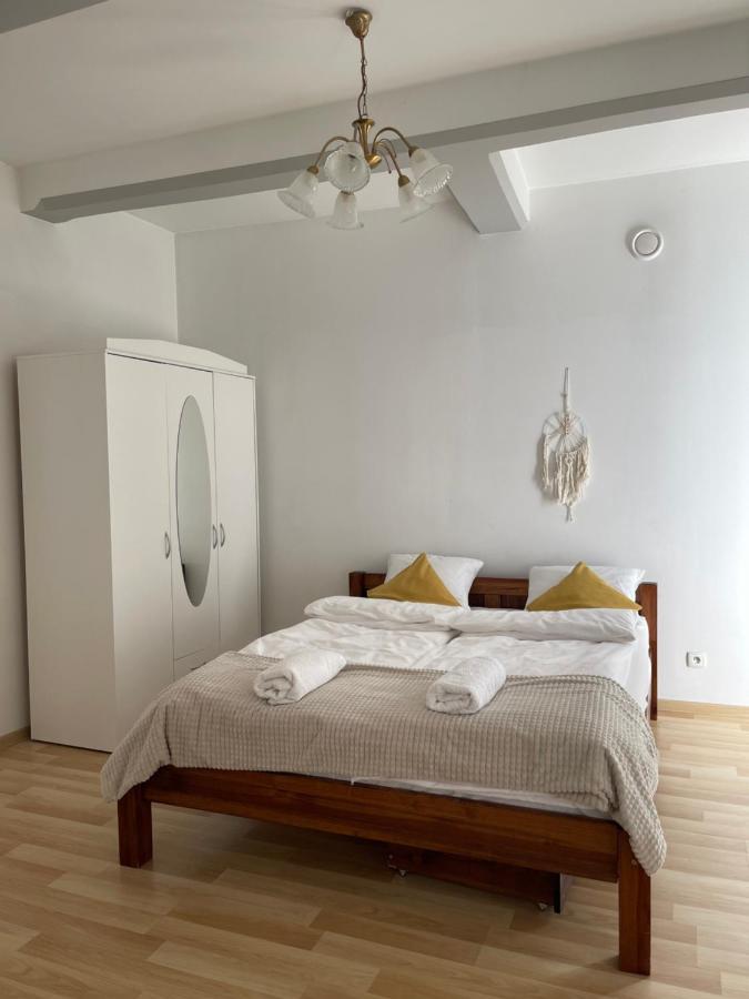 Marka Apartment Krakow Bagian luar foto